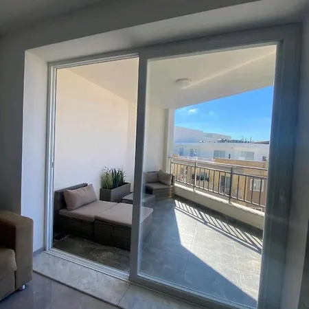 Modern 1 Bedroom 400m Away From The Sea Διαμέρισμα