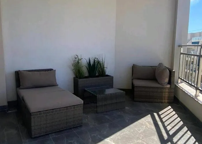 Modern 1 Bedroom 400m Away From The Sea